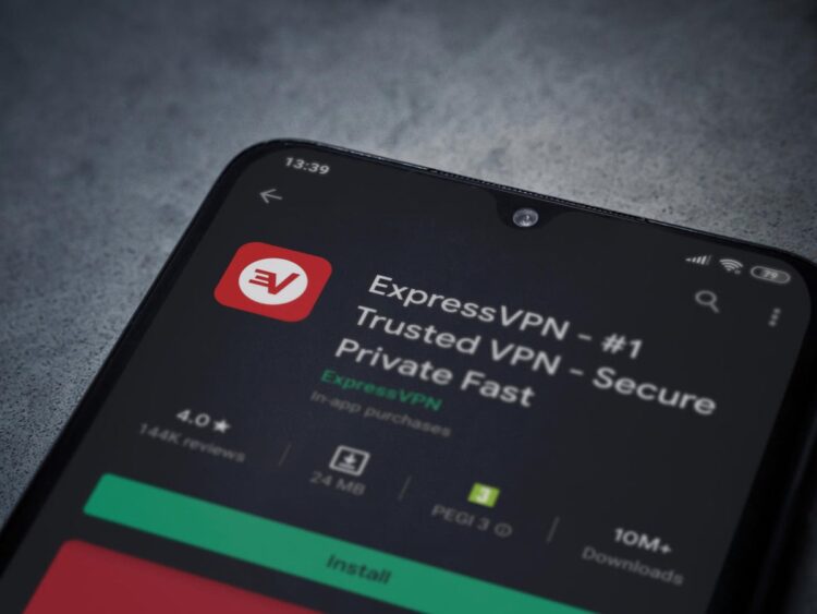 ExpressVPN 1 750x563 1 - 6 Best VPNs For Traveling Abroad